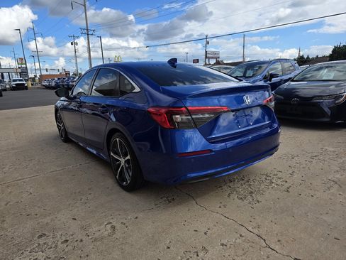 Used 2022 Honda Civic Touring image 6