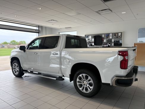 New 2026 Chevrolet Silverado 1500 LTZ AWD/4WD image 3