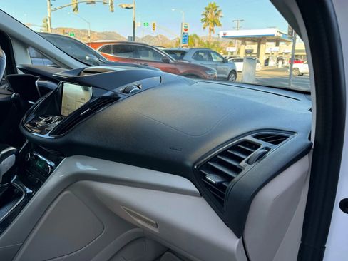 Used 2016 Ford C-MAX Energi SEL w/ Equipment Group 302A image 29