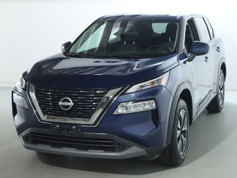 Used 2023 Nissan Rogue SV image 4