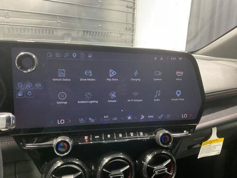 Used 2025 Chevrolet Blazer EV RS AWD/4WD image 18