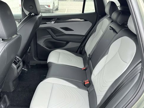 New 2026 Volkswagen Tiguan SE R-Line AWD/4WD image 13