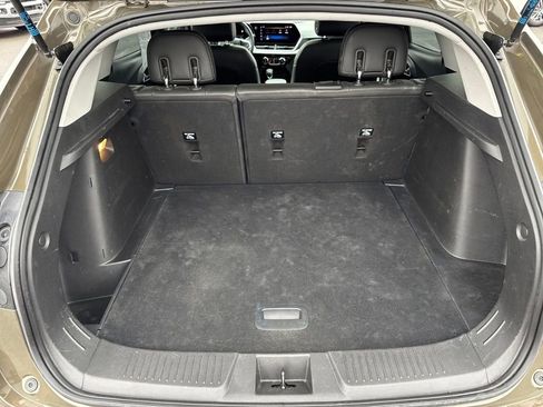 Used 2024 Chevrolet Trax LT w/ Sunroof Package image 25