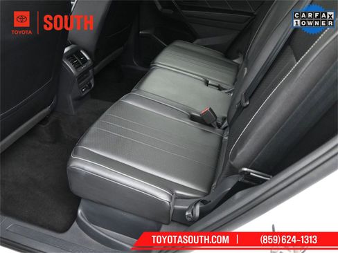 Used 2024 Volkswagen Tiguan SE image 10