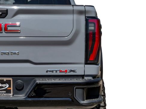 Used 2024 GMC Sierra 2500 AT4X image 53