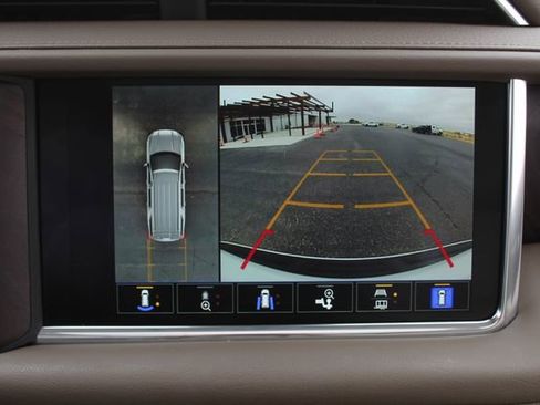 Used 2023 GMC Yukon Denali AWD/4WD image 32