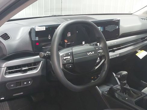 New 2026 Kia K4 LXS image 15