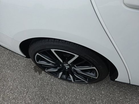 Used 2023 Honda Accord Touring image 11