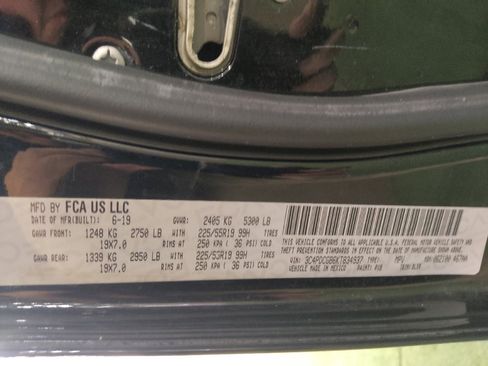 Used 2019 Dodge Journey Crossroad w/ Family Entertainment Group FWD image 33