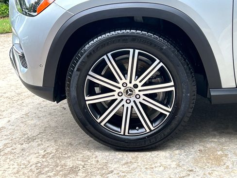 Certified 2025 Mercedes-Benz GLE 450 4MATIC image 15