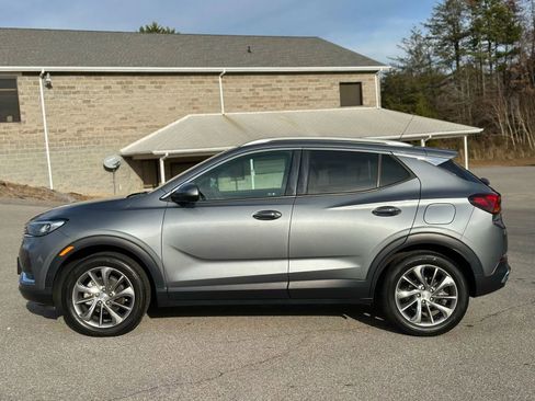 Used 2021 Buick Encore GX Essence w/ Advanced Technology Package image 3