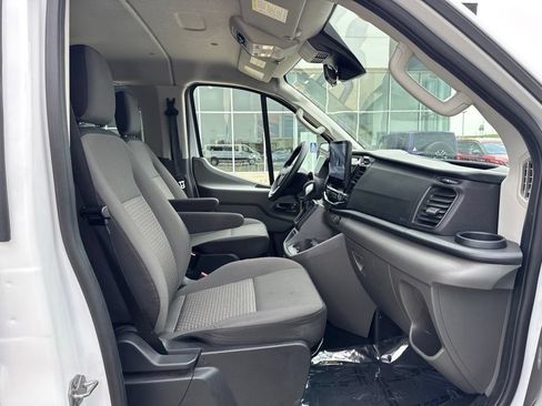 Certified 2025 Ford Transit 350 XLT RWD image 22