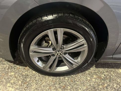 Used 2023 Volkswagen Jetta SE FWD image 11