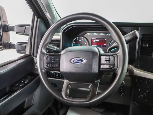 Used 2023 Ford F350 XLT AWD/4WD image 12
