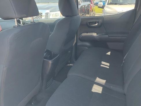 Used 2016 Toyota Tacoma SR5 AWD/4WD image 16