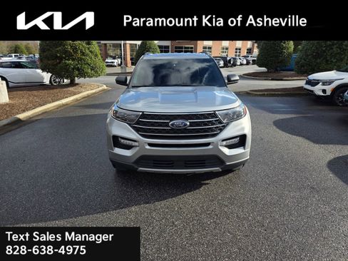 Used 2023 Ford Explorer XLT w/ Equipment Group 202A image 8