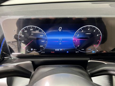 New 2025 Mercedes-Benz GLB 250 image 28