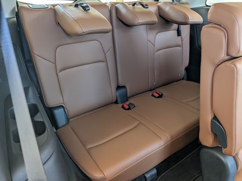 Used 2025 Nissan Pathfinder Platinum w/ Cargo Package FWD image 23