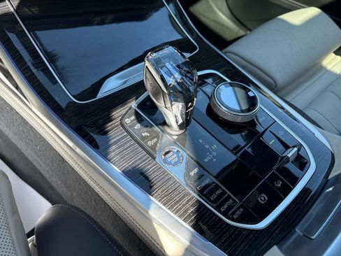 Used 2019 BMW X7 xDrive40i w/ Premium Package image 16