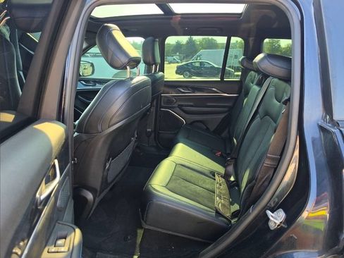 Used 2024 Jeep Grand Cherokee Trailhawk w/ Advanced Protech Group II AWD/4WD image 10