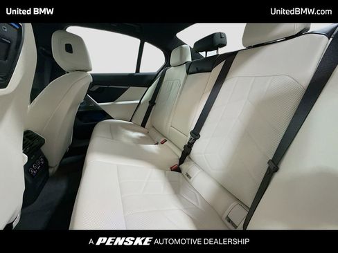 Used 2025 BMW i5 M60 w/ Premium Package image 13