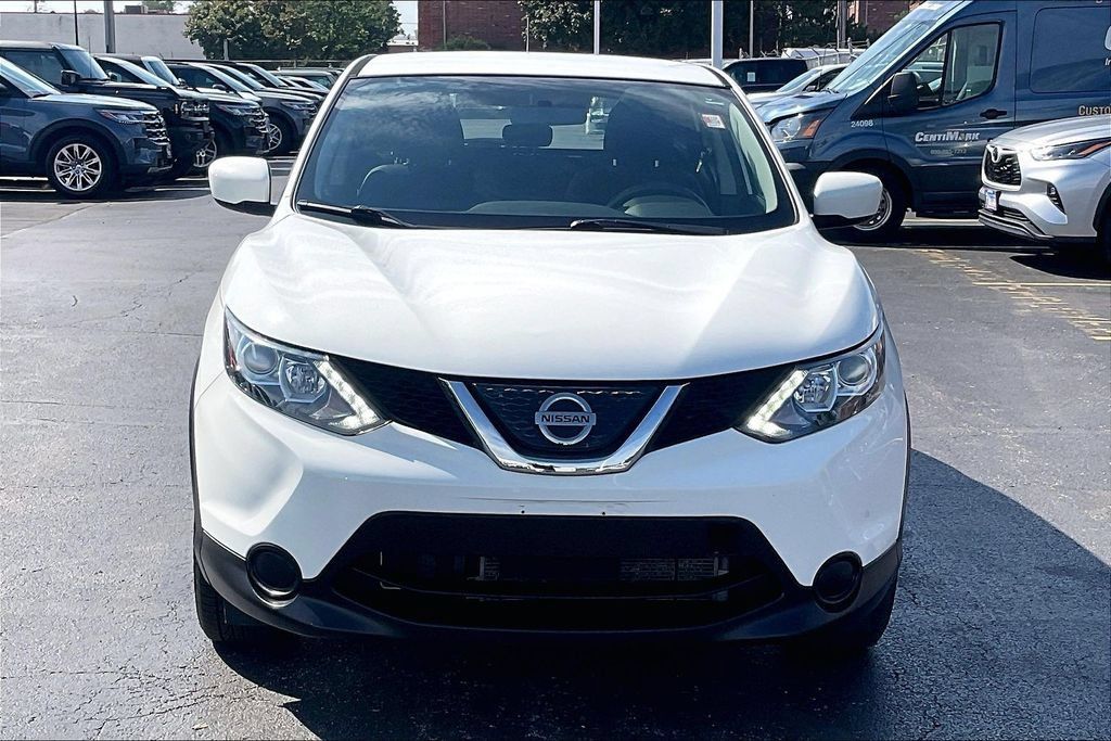 Used 2019 Nissan Rogue Sport S AWD/4WD image 2