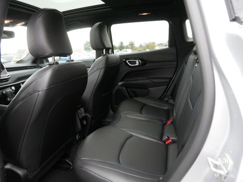 New 2026 Jeep Compass Limited w/ Sun, Sound & Navigation Group image 5