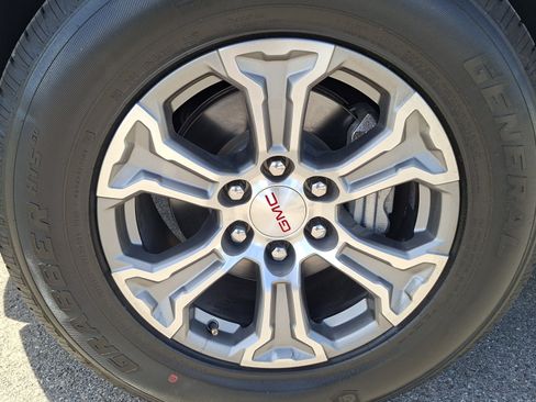 Used 2025 GMC Sierra 1500 SLT RWD image 27