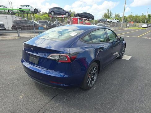 Used 2023 Tesla Model 3 Standard Range image 3
