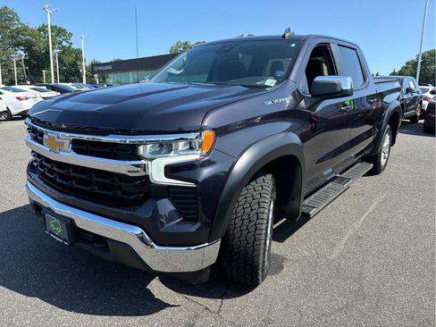Certified 2022 Chevrolet Silverado 1500 LT AWD/4WD image 6