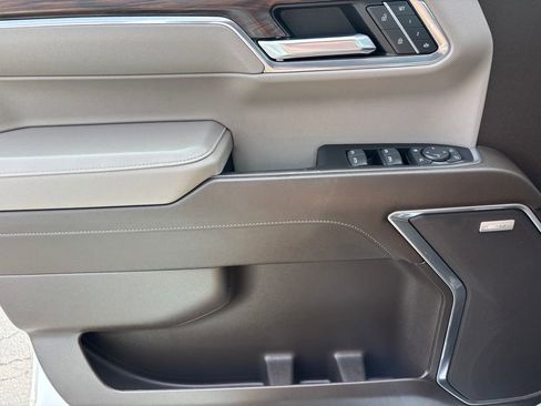 Used 2023 GMC Sierra 1500 SLT w/ SLT Premium Plus Package image 22