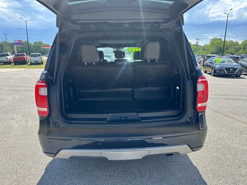 Used 2021 Ford Expedition XLT image 10
