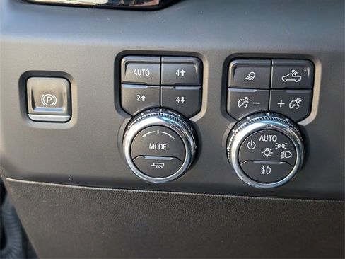 Used 2024 GMC Sierra 2500 AT4 w/ AT4 Premium Plus Package image 22