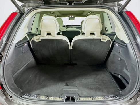 Used 2024 Volvo XC90 B5 Core w/ Protection Package Premier image 31