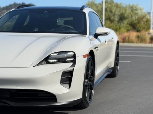Used 2023 Porsche Taycan GTS AWD/4WD image 11