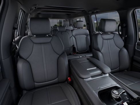 New 2026 Jeep Grand Wagoneer 4WD image 17