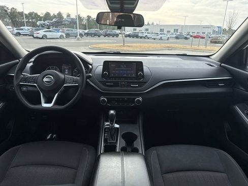 Used 2022 Nissan Altima 2.5 S image 16