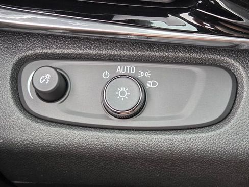 New 2026 Buick Envista Sport Touring w/ Convenience I Package FWD image 21