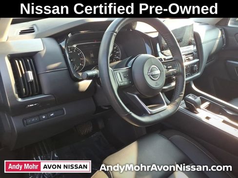 Certified 2025 Nissan Pathfinder SL FWD image 18