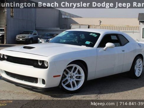 Used 2021 Dodge Challenger GT image 7