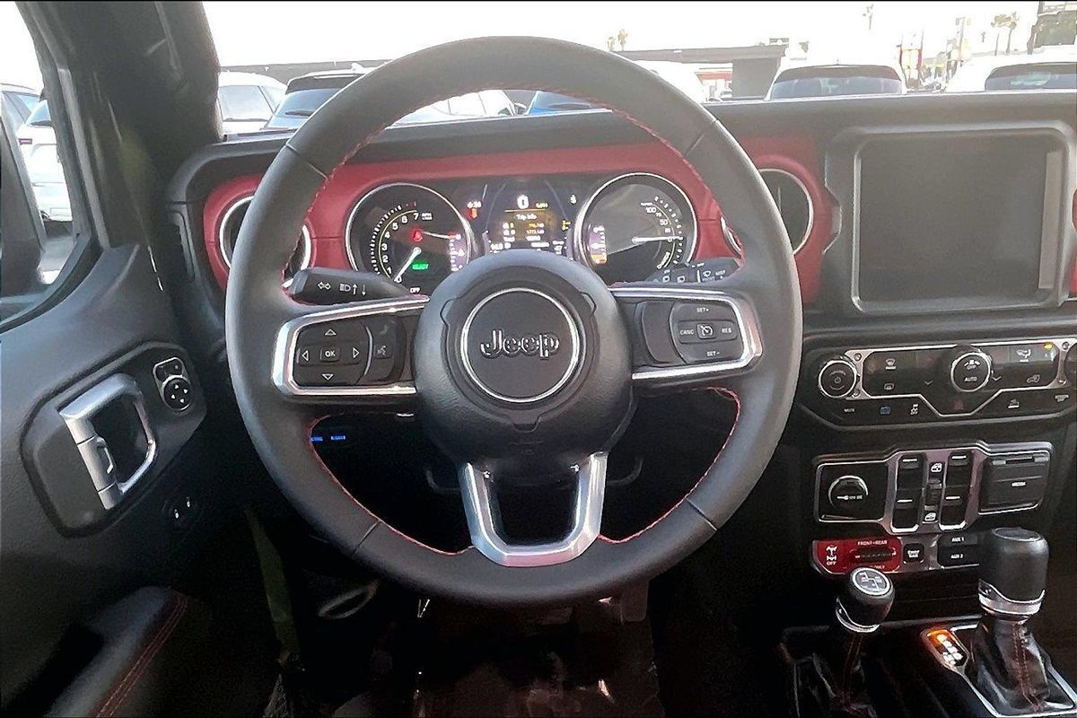 Used 2023 Jeep Wrangler Unlimited Rubicon 4xe AWD/4WD image 24