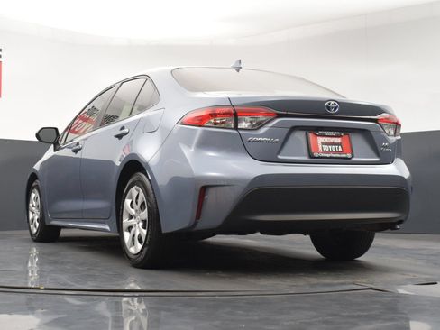 Used 2025 Toyota Corolla LE w/ Convenience Package FWD image 26