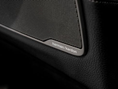 Used 2023 BMW M550i xDrive image 45