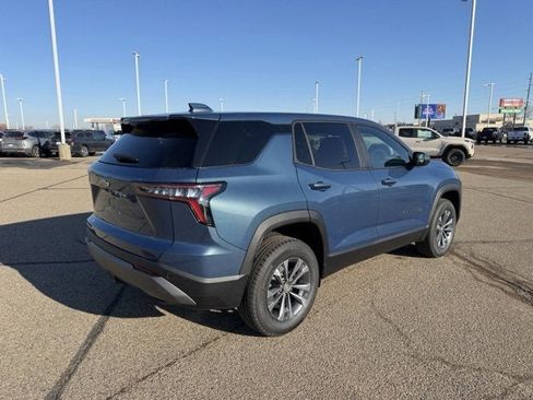 New 2026 Chevrolet Equinox LT image 3