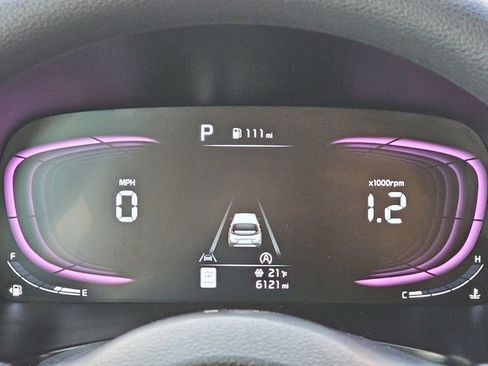 Used 2025 Kia Soul LX w/ LX Technology Package image 12