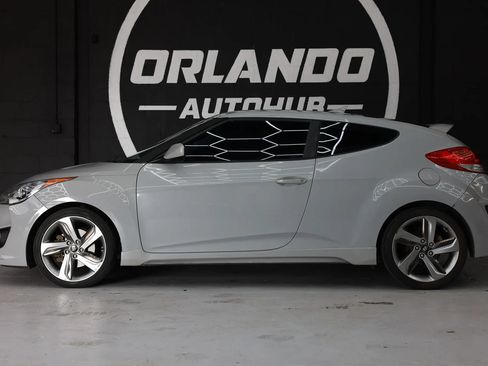 Used 2014 Hyundai Veloster Turbo R-Spec FWD image 3
