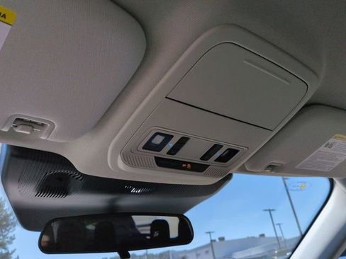 New 2026 Ford Explorer Active w/ Active Comfort Package image 24