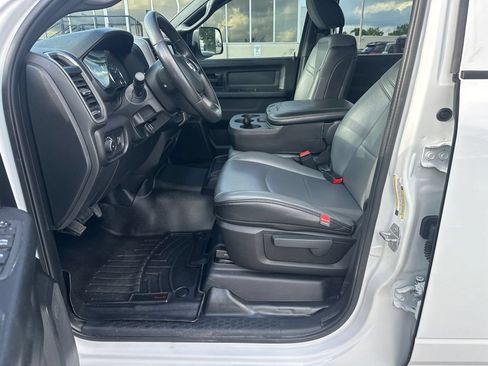 Used 2021 RAM 3500 Tradesman w/ Chrome Appearance Group AWD/4WD image 9