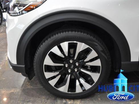 New 2026 Ford Explorer Platinum w/ LUX Leather Package AWD/4WD image 9