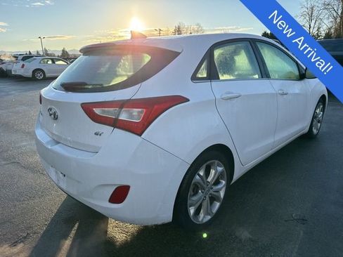 Used 2014 Hyundai Elantra GT w/ Option Group 03 image 7